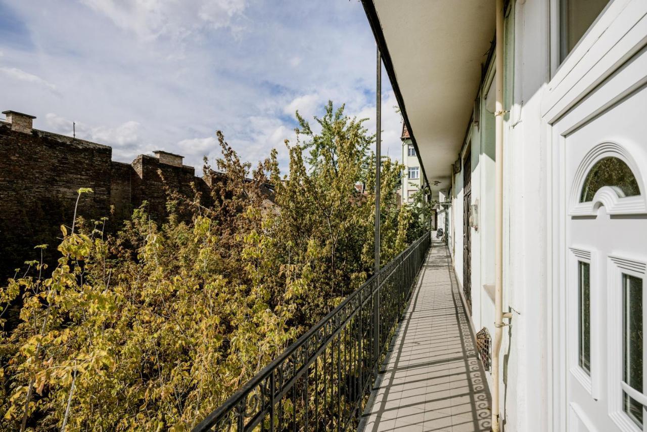 Cozy&Stylish Apartment In The Ruin Bar Area Budapest Exterior photo